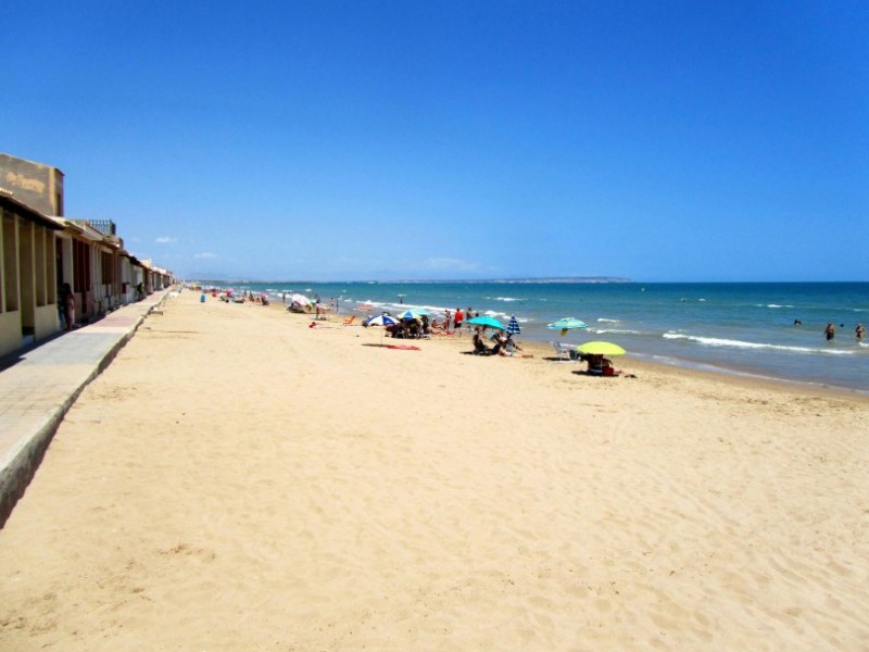 Overview of the beaches of Guardamar del Segura