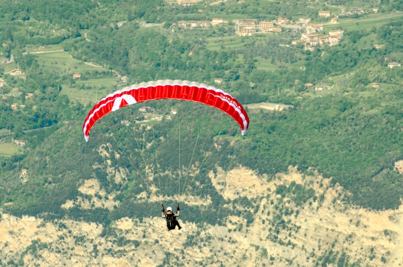 <span style='color:#780948'>ARCHIVED</span> - Paraglider pilot injured in Alhama de Murcia