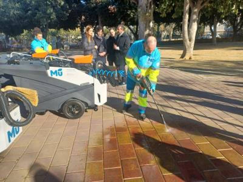 <span style='color:#780948'>ARCHIVED</span> - Murcia steps up street cleaning with fleet of electric sweepers
