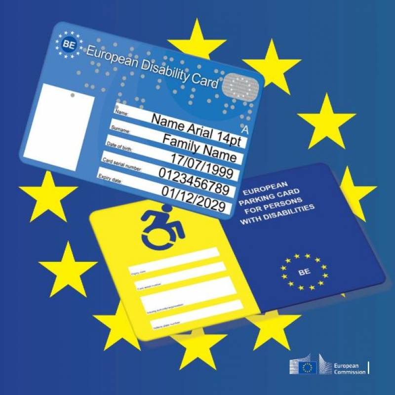 The new EU blue disability parking card that can be used by residents and tourists in Spain