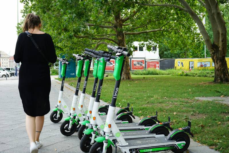 Málaga revokes licences for rental e-scooters and bikes